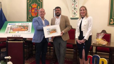 Presentación del cupón de la ONCE dedicado a la Tosta de la Patatera. Malpartida de Cáceres