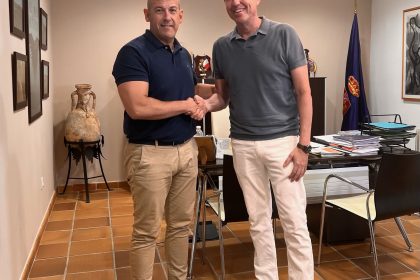 Firma contrato residencia con Nexus Integral